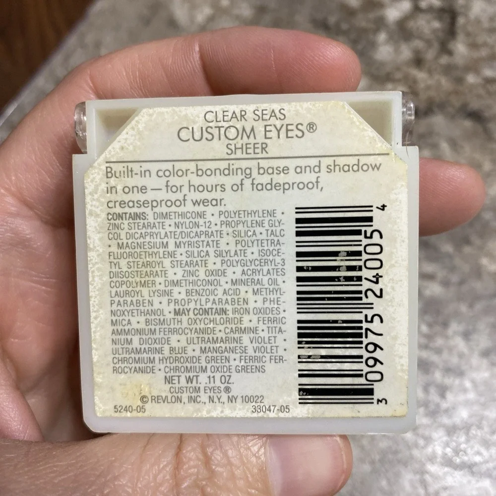 REVLON Custom Eyes Sheer Eye Shadow- Clear Seas Rare
